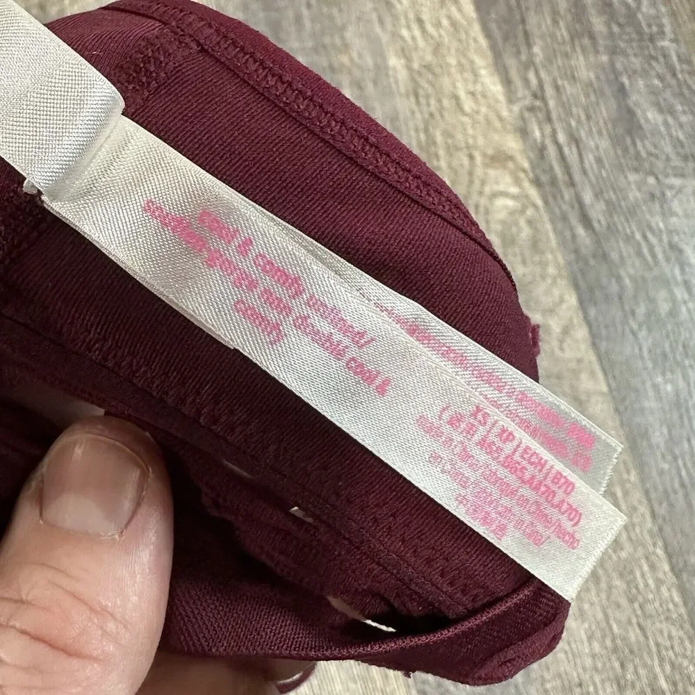PINK Victoria's Secret‎ Burgundy Net Trimmed Sports Bra Size XS Womens